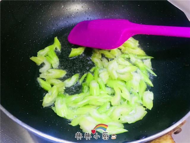 不适合招待客人的家常菜,却是吃过后给肉不换的经典美味呢!