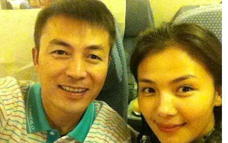 刘涛曾苦恋他多年，分手后惨遭破产，苦求复合无果如今身家不输王珂