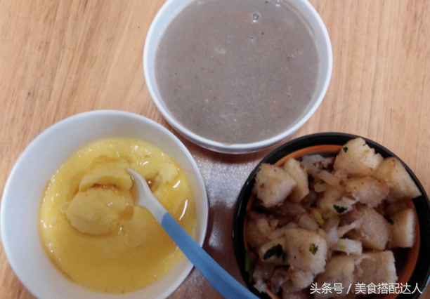 月收入5000元的贫困家庭的一日三餐