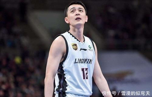 官宣辽宁队魂杨鸣今日正式退役,CBA第一帅哥