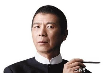 他曾是国内一线导演,捧红很多知名演员,却因拍