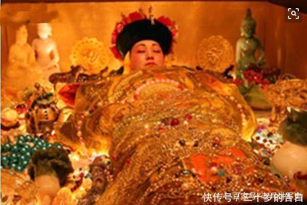 东陵大盗孙殿英的真实人生，抢了慈禧随葬品又与日寇激战7天7夜