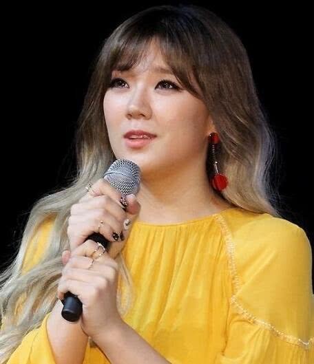 29岁韩国女歌手孟尤娜意外离世,真正死因成谜
