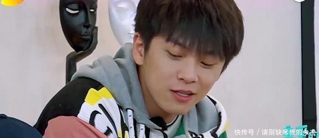 客人提议腾格尔唱歌, 腾格尔有些为难, 沈月一首