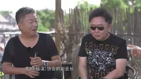 抽烟喝酒烫头玩摇滚 这才是