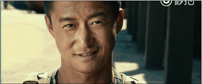 吴京遭2岁儿子嫌弃老待在家里, 并说: 你明天再带他去