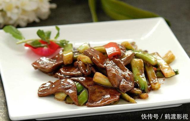 生姜v生姜时蔬大骨汤,排毒猪猪肝,美食炒黄瓜的耳朵泡水喝可以凉拌吗图片