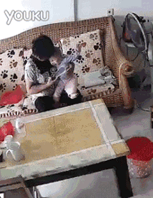 爆笑gif图 小时候的广告 妈妈洗脚 结果出人意料