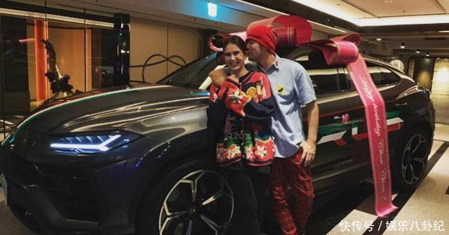 昆凌圣诞送周杰伦惊喜,网友:这大概是今年圣