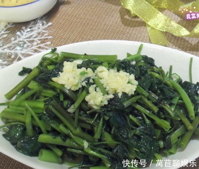 清炒空心菜,蒜香浓郁,清爽开胃,春季必吃的时令美味 18新利备用