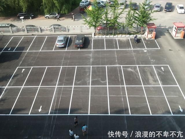 交警提醒:找不到停车位停车,教你两招,不会被开