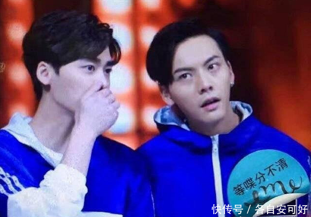 陈伟霆戴长耳环, 李易峰忍不住去摸了一下, 自拍