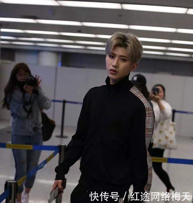 蔡徐坤空降综艺《青春的花路》即将上线,nine