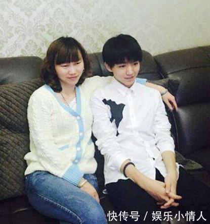 千玺妈妈很高冷,蔡徐坤妈妈土气,最后一位很少