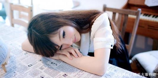 刚毕业的大学生月薪多少才能体面地生活看完莫