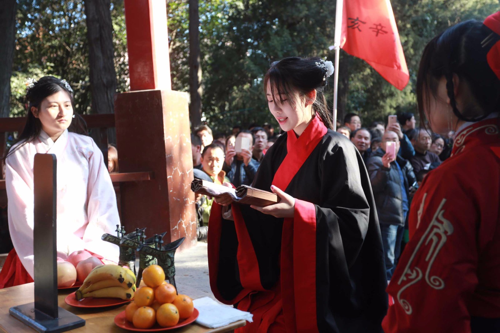 汉族的人口为多少人_全中国人口有多少人