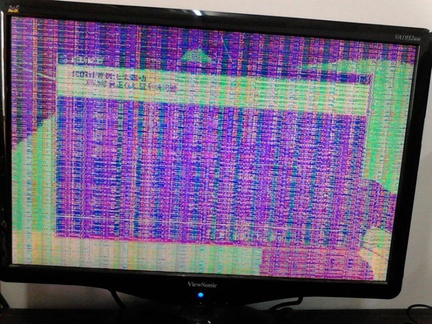 显卡用医用酒精喷了以后出现花屏_360问答