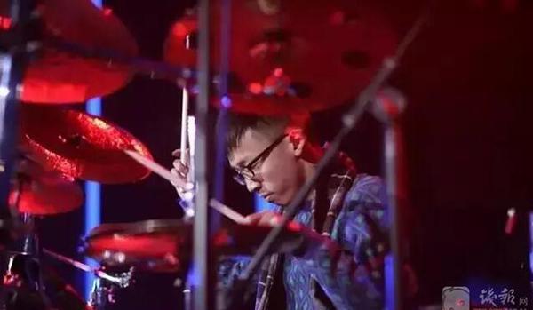 男孩數學只考20分卻被美國名校錄取 方正天的鼓手夢(2)