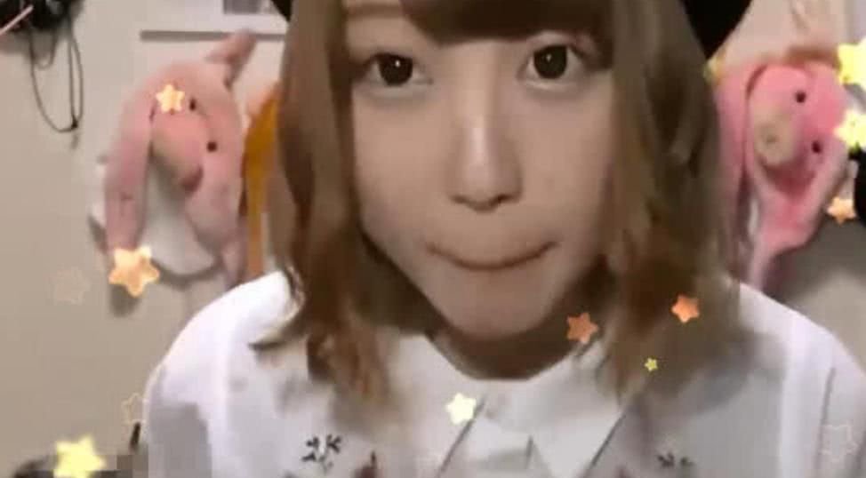 为看女主播素颜,斥资百万要求当众卸妆,真实容