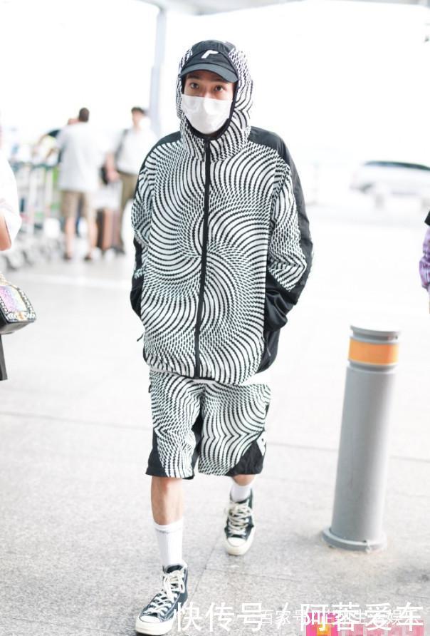 谢锐韬闹新花样!居然把3D眩晕图穿身上,网友