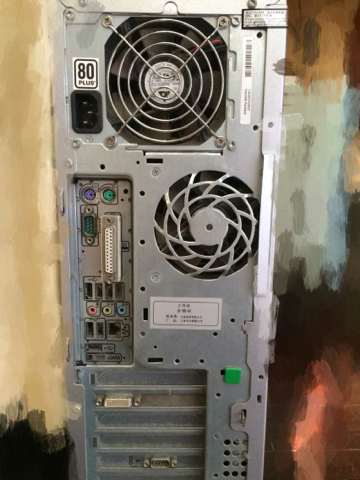 电脑主机后面没有vga接口,但显示屏是vga的。