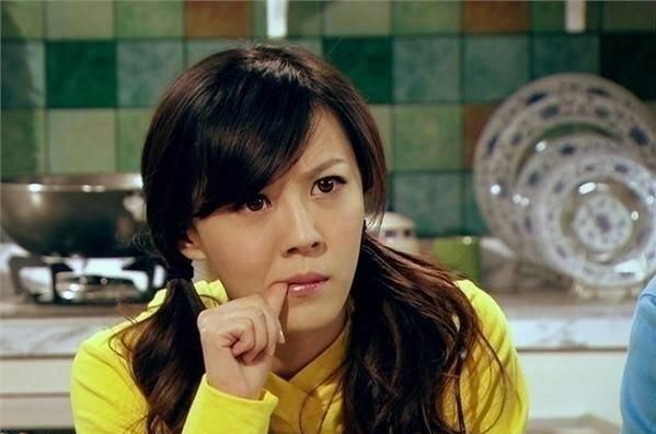 参加选秀节目出道,演《爱情公寓》成名,如今3