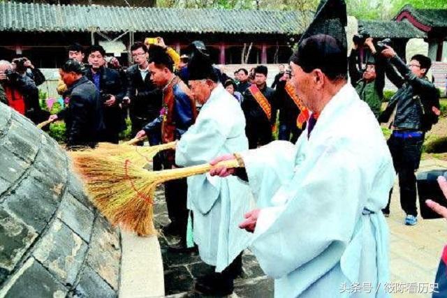 重庆皇帝陵被挖掘,揭开一个大秘密,韩国人不断
