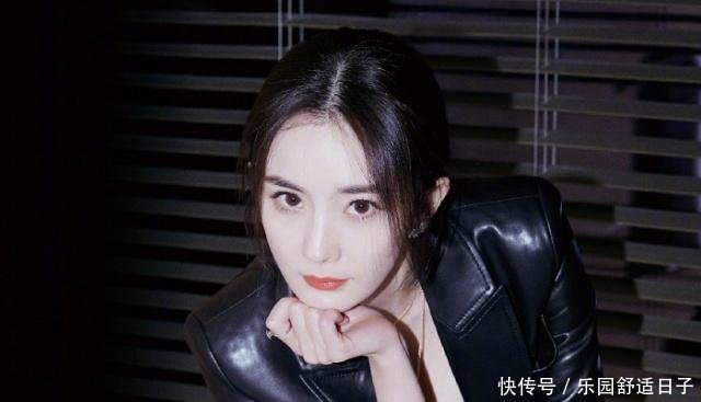 杨幂春晚拍摄花絮嘟嘴卖萌很少女,与小头像互女生我姓叶演员图片