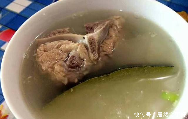 去闺蜜家蹭饭,四个女生四菜一汤吃得饱饱滴