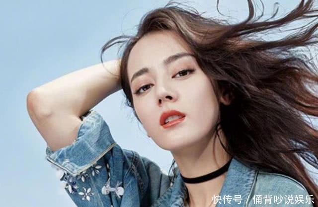 王鹤棣在沈月面前表白迪丽热巴,希望她能给一