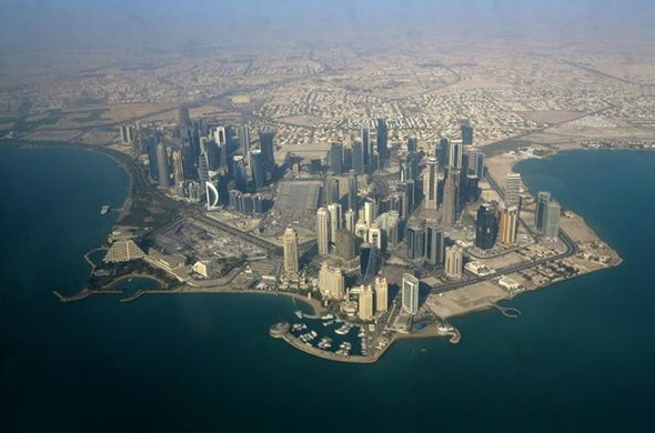 世界上最“怪”的桥，突然消失在海面上，司机出来后到了其他国家