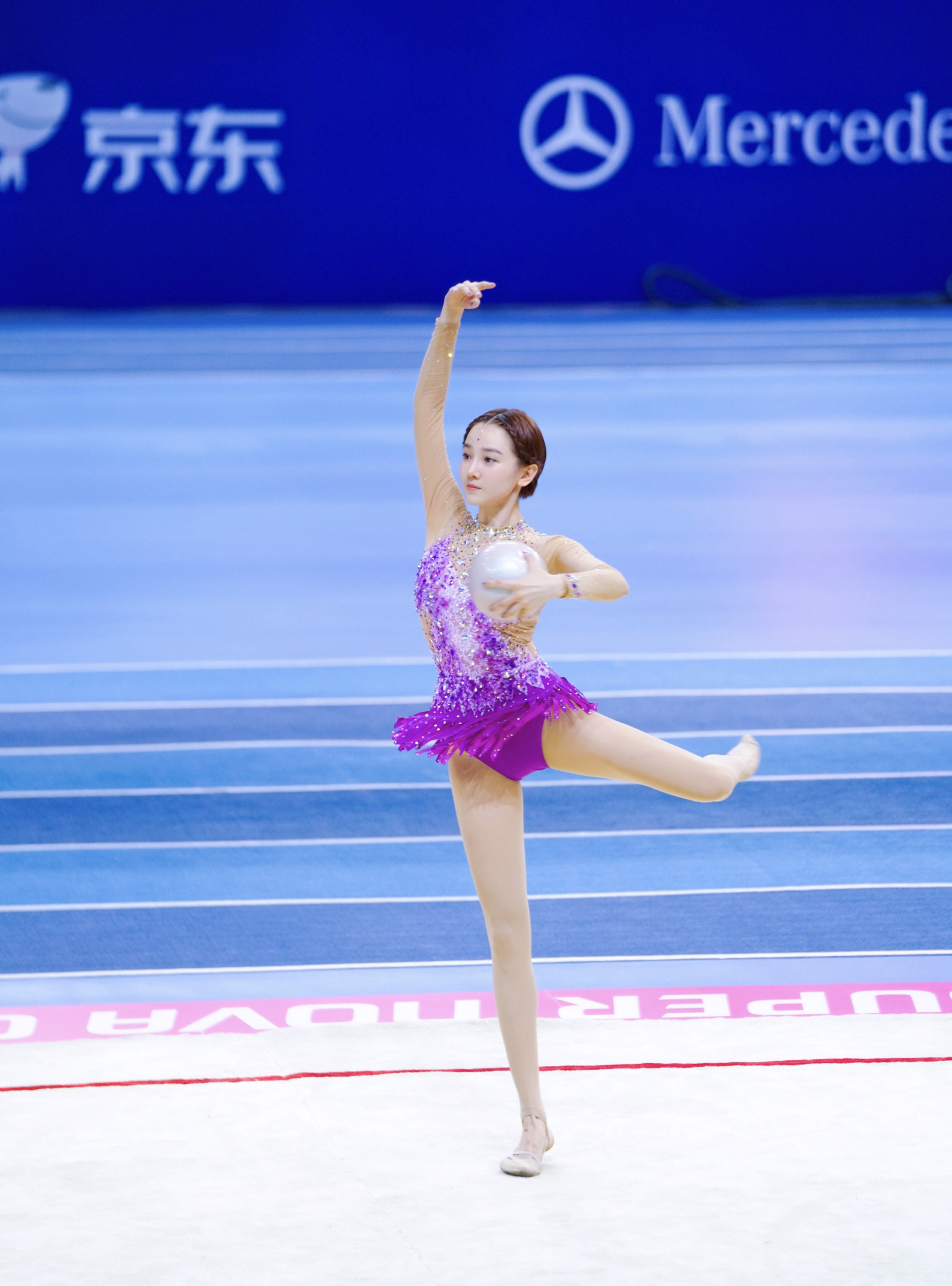 《超新星全运会》陈小纭艺术体操登热搜 网友高呼：跳的太美了！