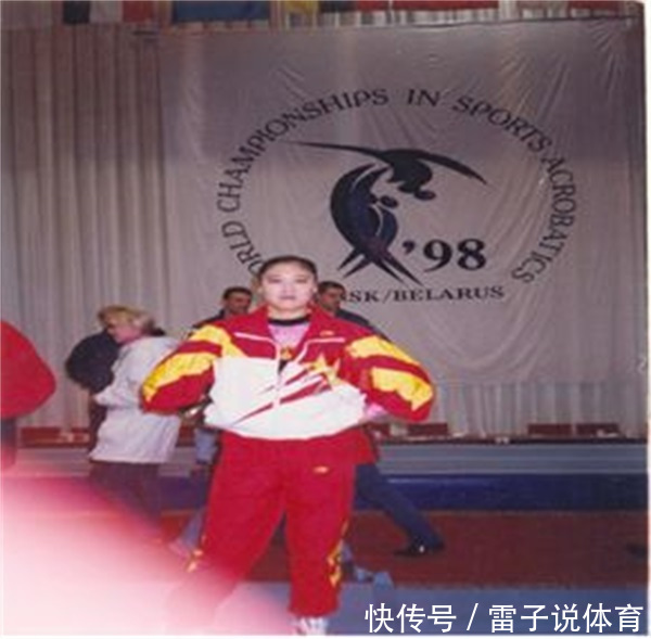 手握八金的世界冠军退役后没钱医治变形手脚,