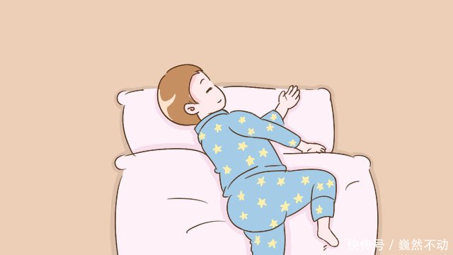宝宝睡觉时要不要穿袜子?原来这样做对宝宝最