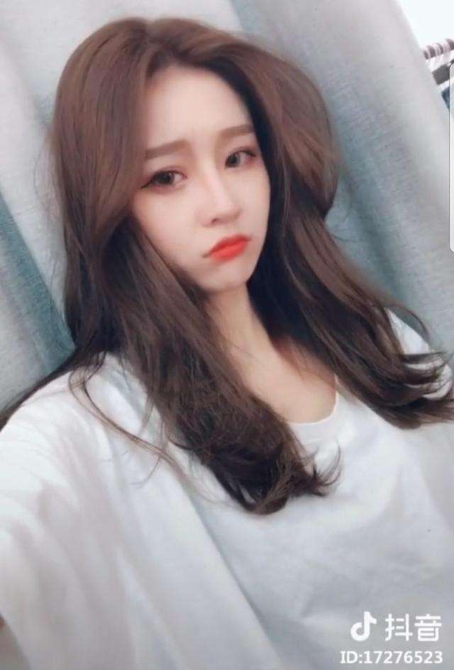 抖音又一网红诞生? 17岁粉丝暴涨3百万, 为何一