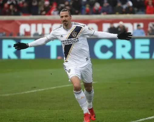 他是瑞典国家队最伟大的球员,如今国家进入世