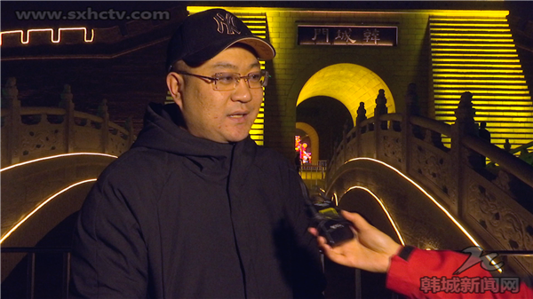 【我为灯光建一言】年味正浓时 游客赏灯鉴灯展