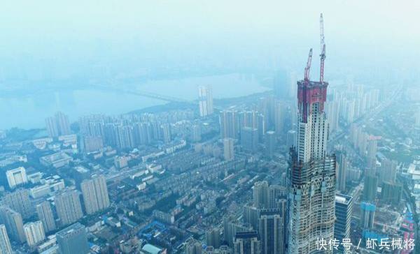 8英国终于发现了中国盖楼速度快的秘密,原来有