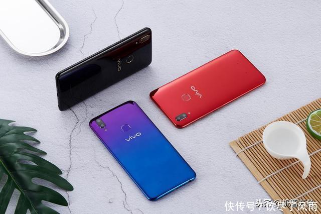 vivo再添新成员3D镜面90屏占比AI更畅快Z1青