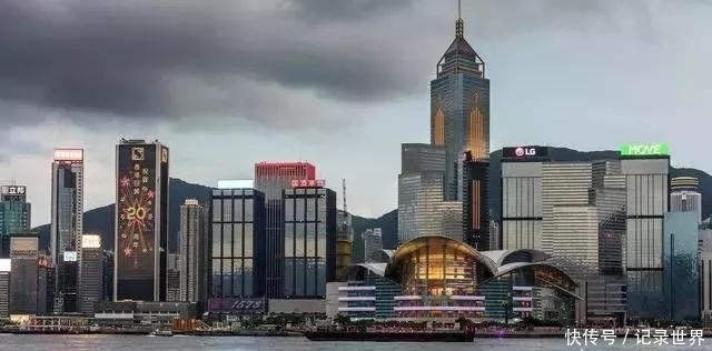 中国的两个特别行政区香港和澳门哪个的经济比