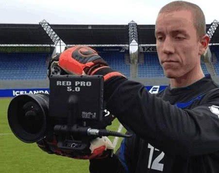 世界杯:张艺谋称赞冰岛门将,说自己以后可以去