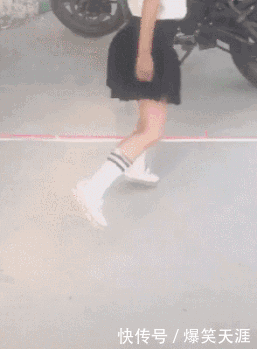 内涵段子:吵架就吵架,你改什么wifi密码!