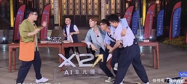 女生挑战一场江湖儿女恩仇录哥:你别抓我裆!的极限多体毛图片