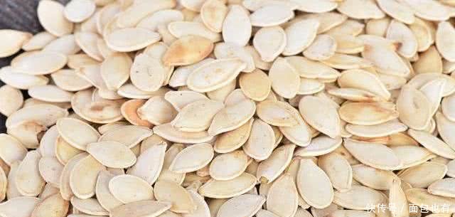 糖尿病不宜吃哪种南瓜子 t01af2f373c6b99e839.jpg