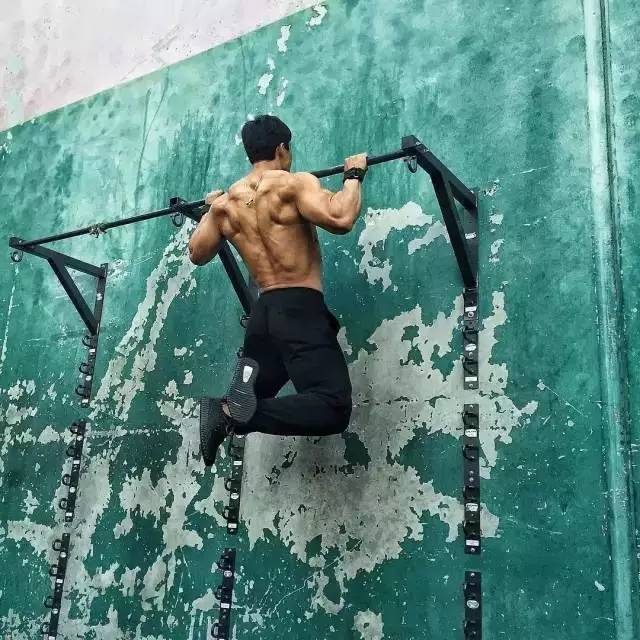 中国的肌肉一哥!用实力压倒欧美肌肉男!