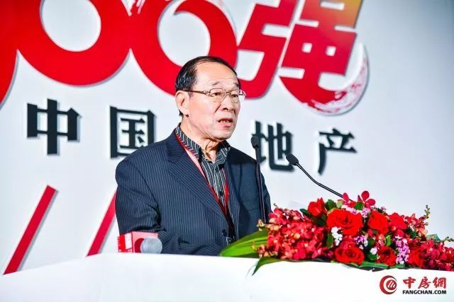 荣耀时刻 钜派斩获2018中国房地产500强测评两项大奖