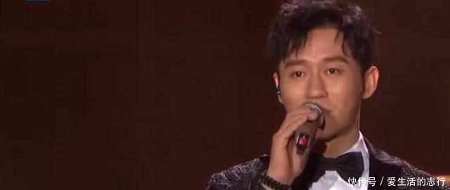 浙江卫视跨年晚会李晨韩雪合唱,三年前他与范