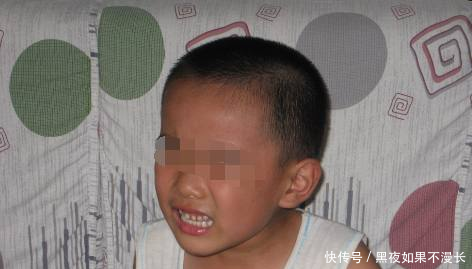 后婆婆说儿子一个月前丢了,半夜听见有人喊妈