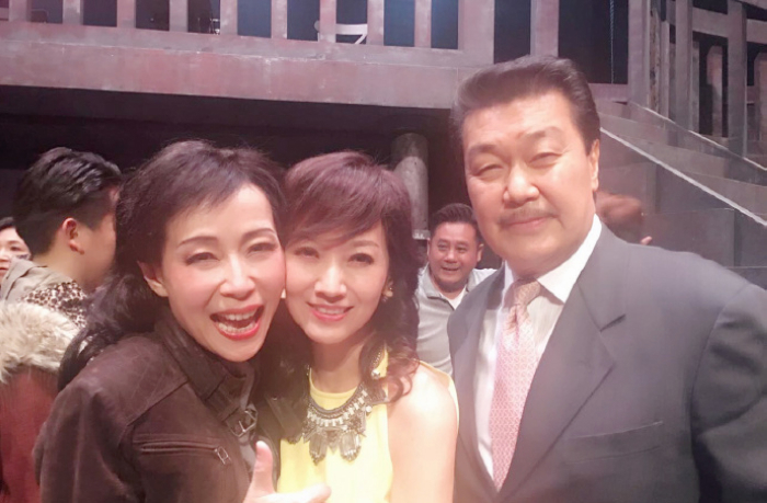赵雅芝捧场叶童舞台剧