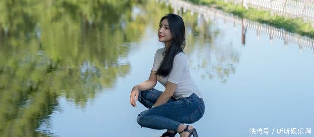 湖光倒影如一面镜子,照射出牛仔裤最美的一面